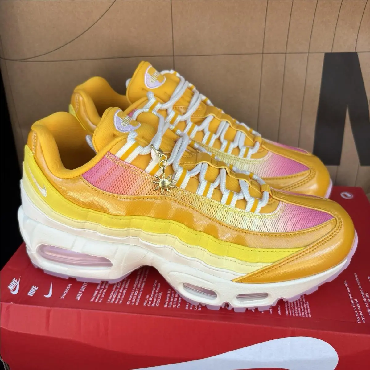 Nike Air Max 95 Sunshine Yellow University Gold Nby IQ0382-739 Womens Size 8