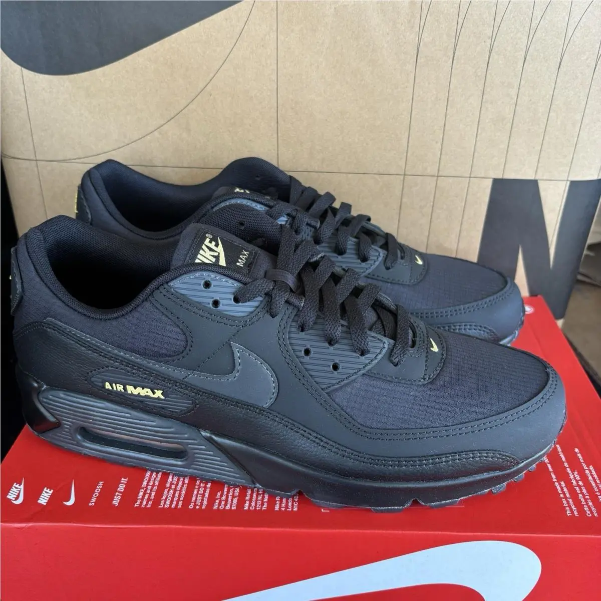 Nike Air Max 90 Black Buff Anthracite Gold Nby IB7680-001 Men`s Size 11.5