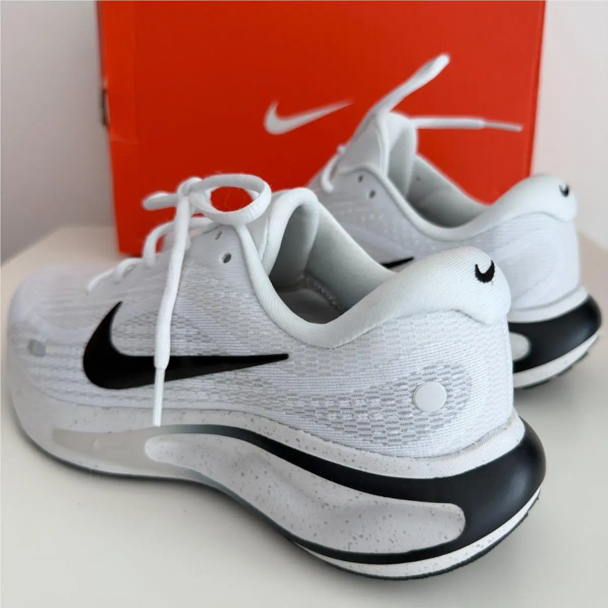Nike shoes - Nike Journey Run - Journey Run - White 4