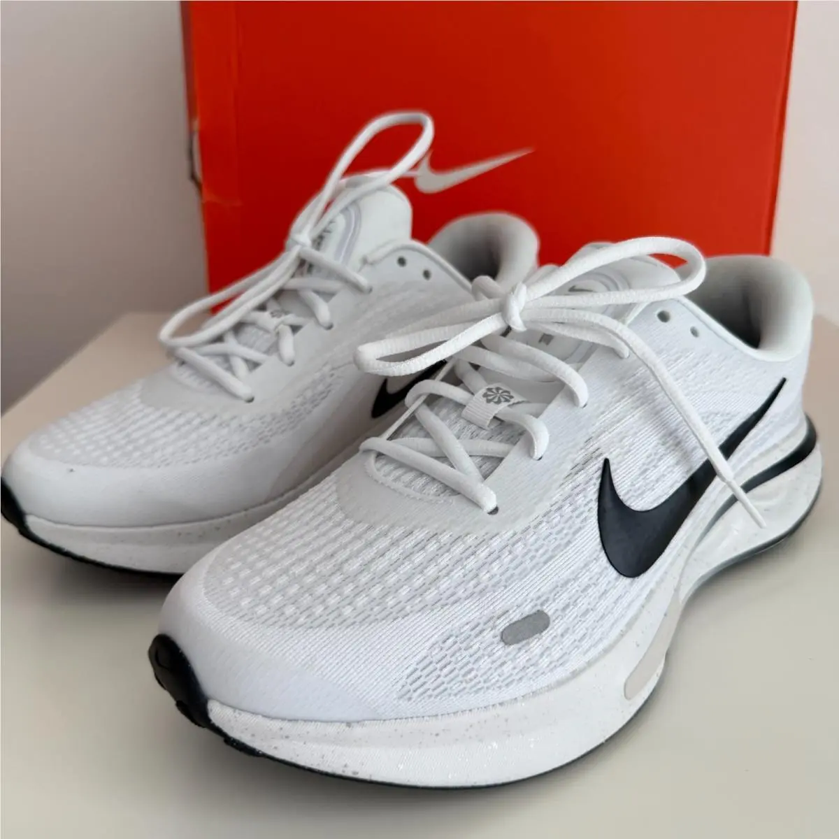 Nike shoes - Nike Journey Run - Journey Run - White 2