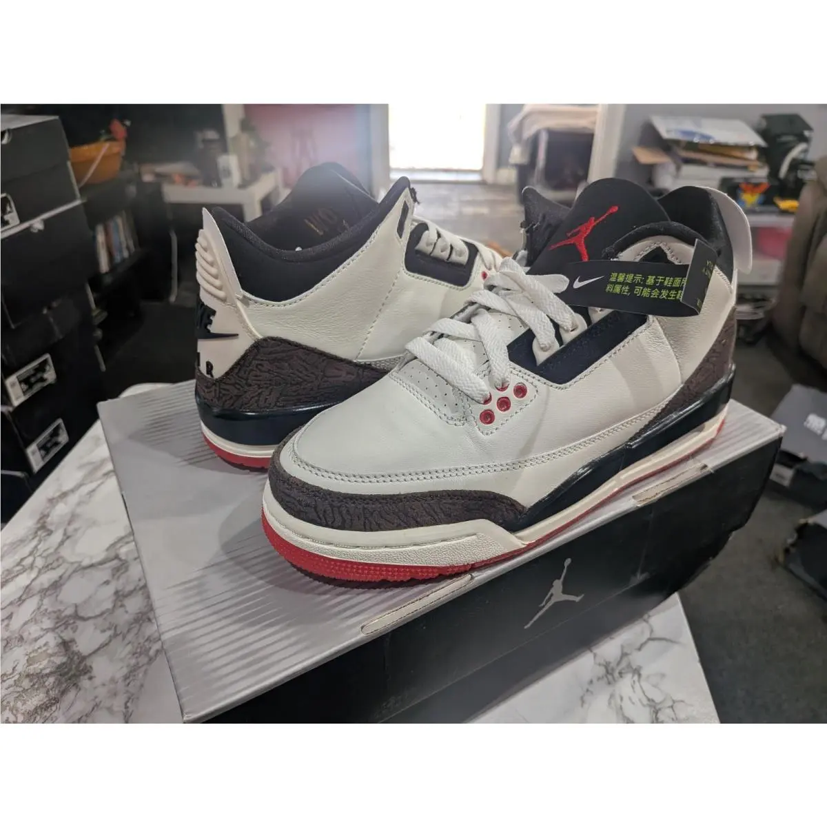 Nike shoes - Air Jordan 5 - Air - DM0967-103 - SAIL/BLACK-UNIVERSITY RED-PALE IVORY 2
