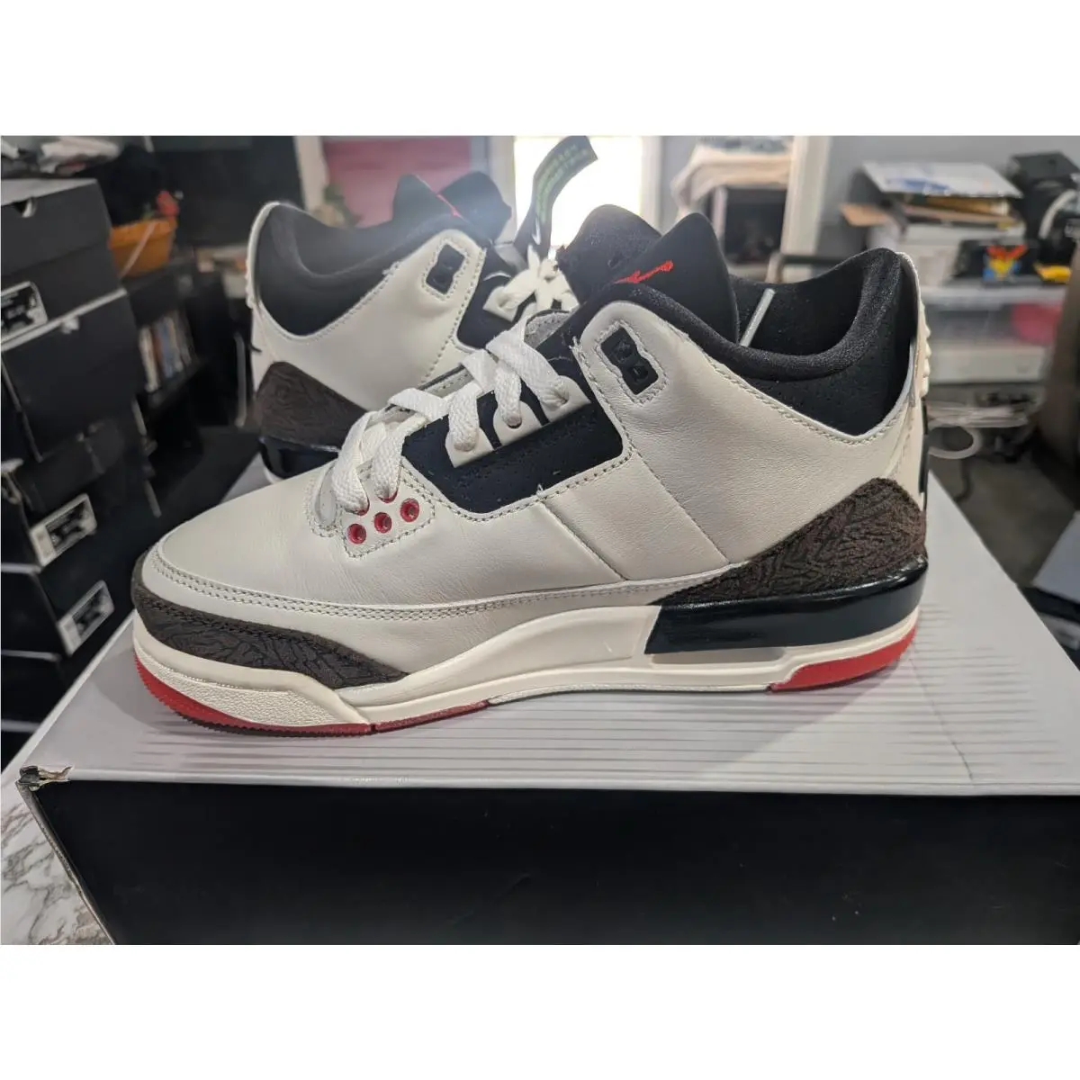 Nike shoes - Air Jordan 5 - Air - DM0967-103 - SAIL/BLACK-UNIVERSITY RED-PALE IVORY 3