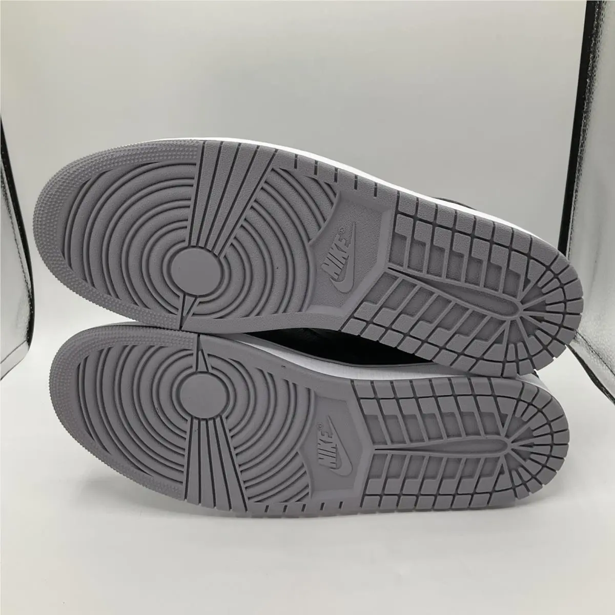 Nike shoes - 372704010 - 372704 010 - Black/Cement Grey/Varsity Red (UPC: 826215805717) 6