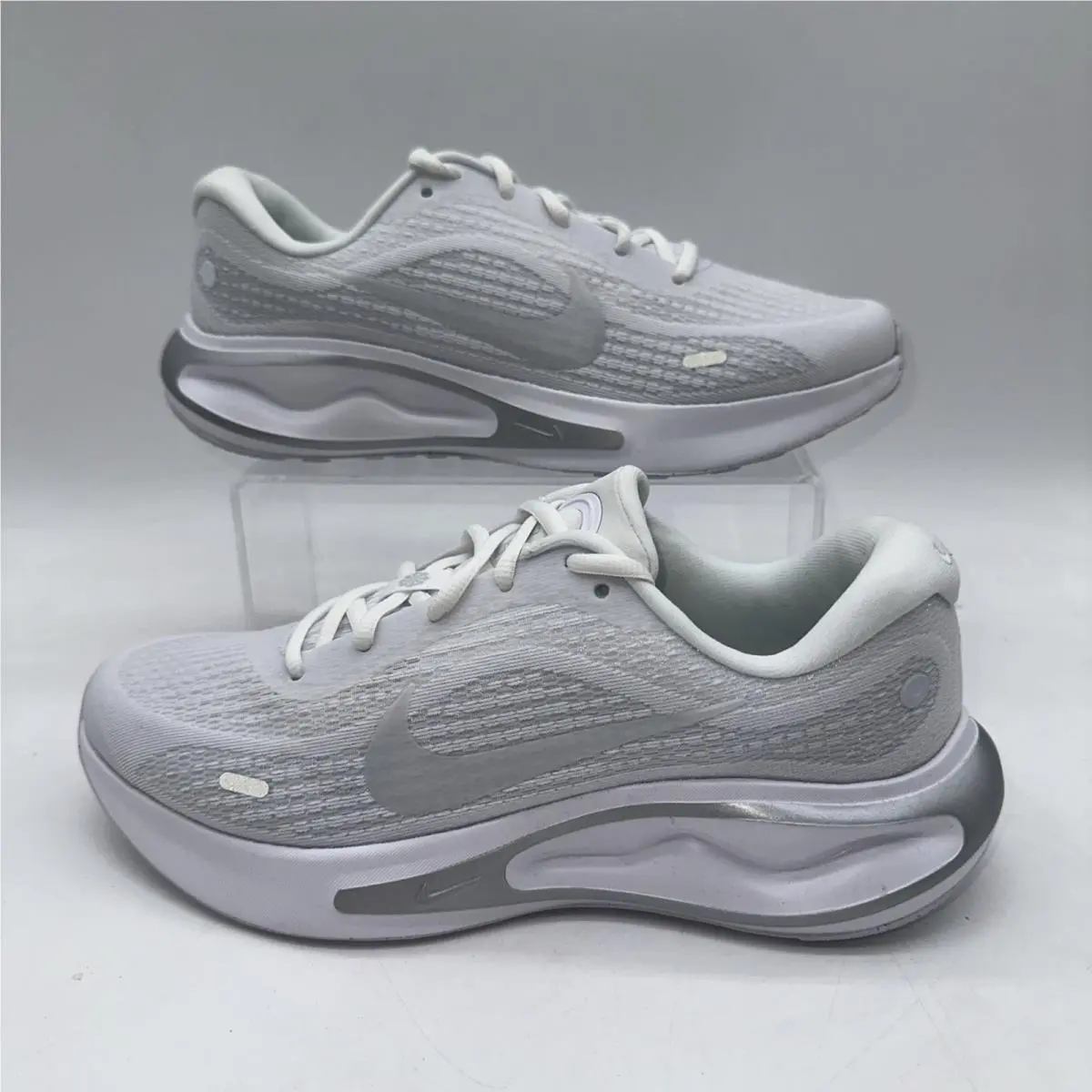 Nike Women`s Size 10 Journey Run FJ7765 102 White/platinum Running Sneaker