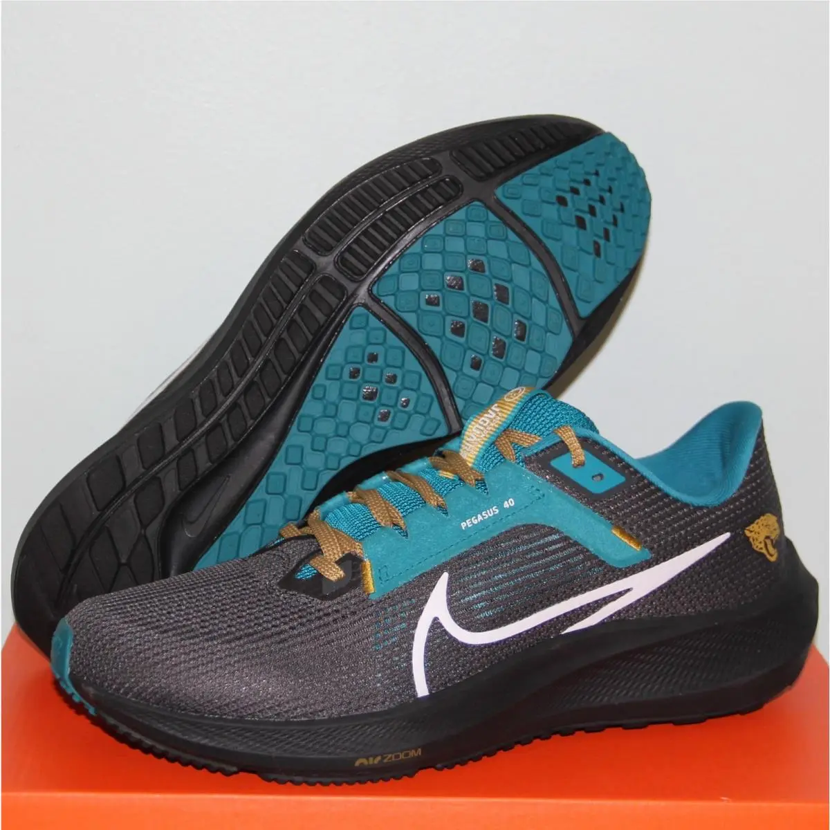 Nike Air Zoom Pegasus 40 Jacksonville Jaguars Running Shoes Men 9 DZ5974-001 Nfl