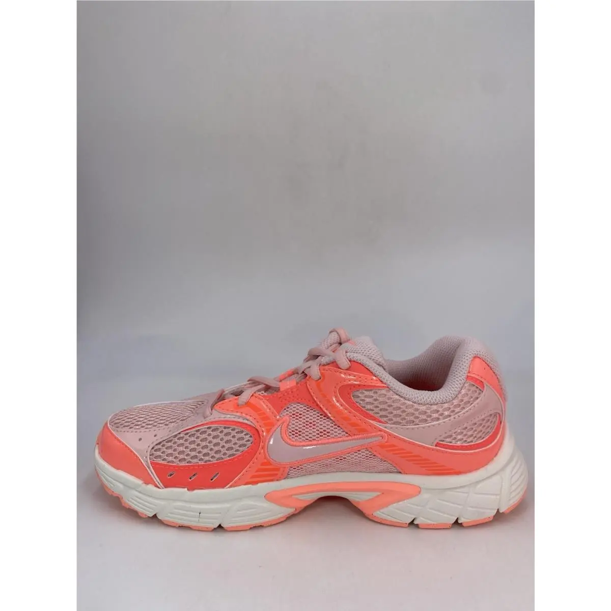 Nike shoes - Nike V5 RNR - RNR - HQ6411 600 - Pink Bloom (UPC: 198958608802) 1