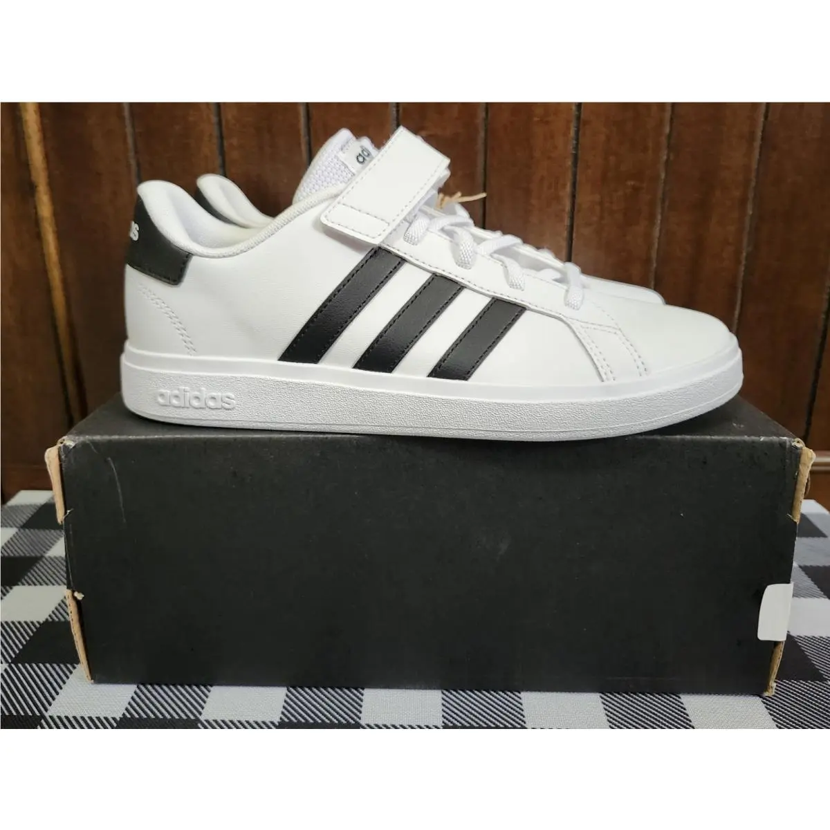 Nike shoes - NIKE GRAND COURT 2.0 EL K - WHITE WITH BLACK STRIPES 0