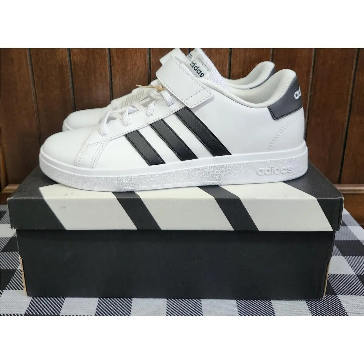 Nike shoes - NIKE GRAND COURT 2.0 EL K - WHITE WITH BLACK STRIPES 1