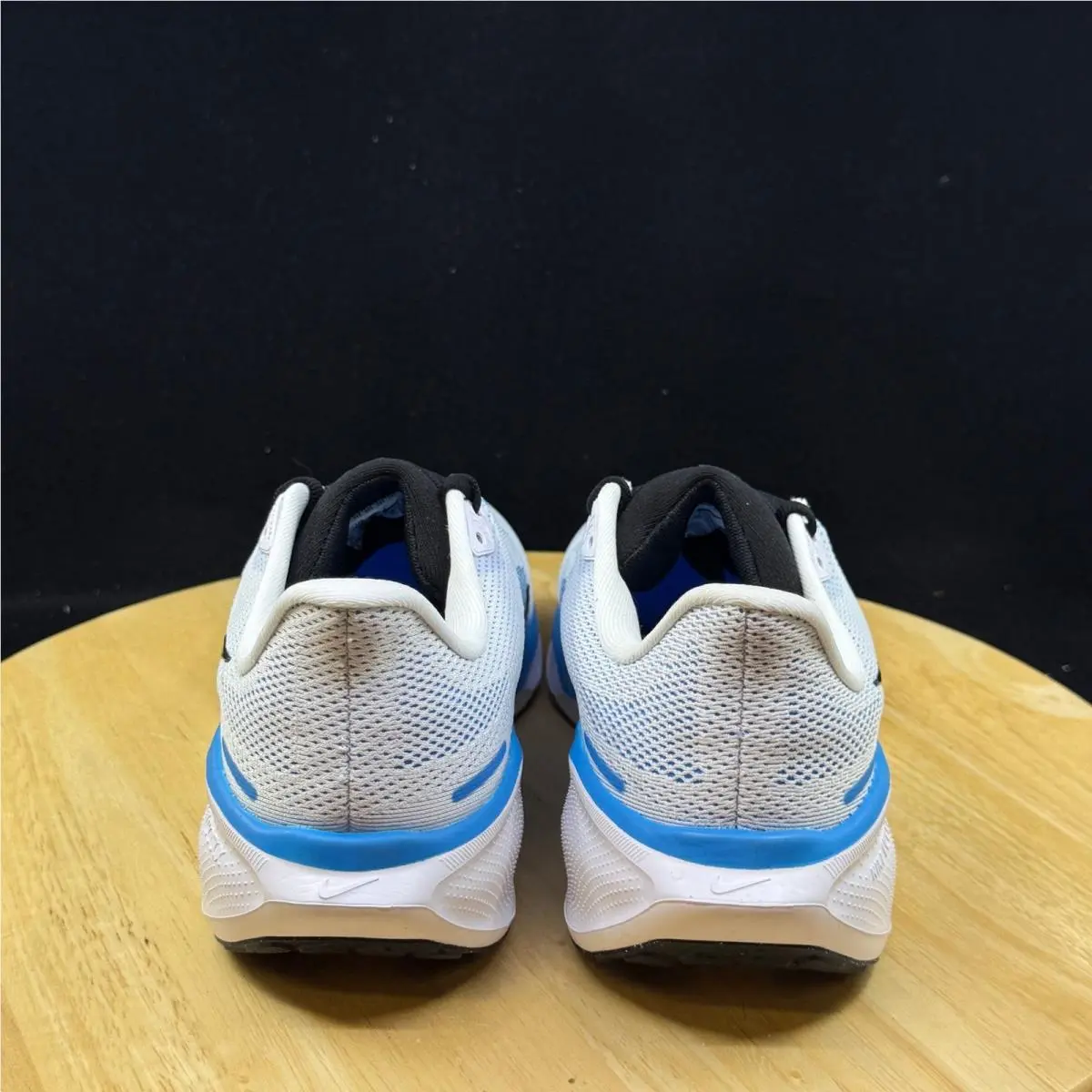 Nike shoes - White 4