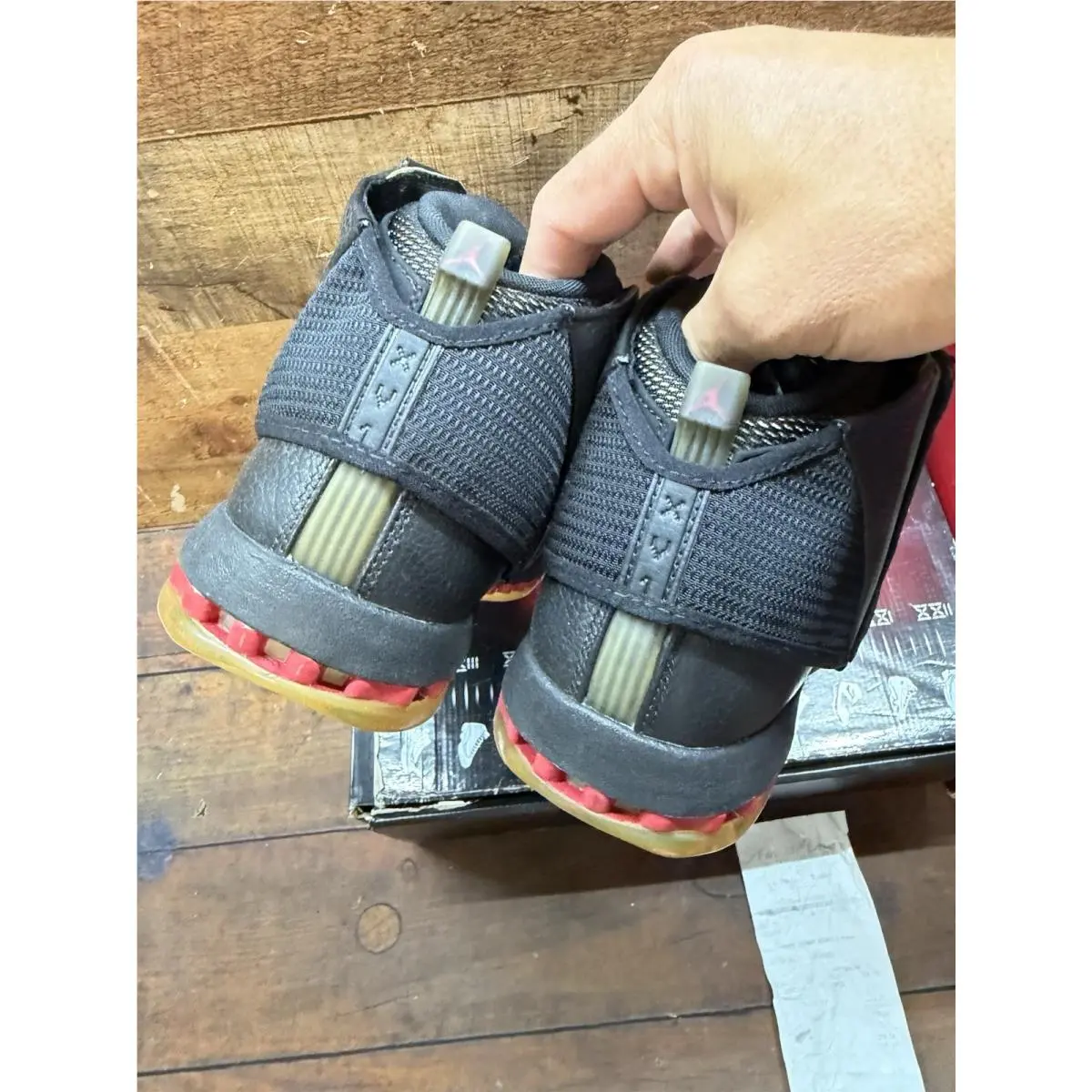 Nike shoes - Air Jordan 16 - Air - 322723-061 - Black 2