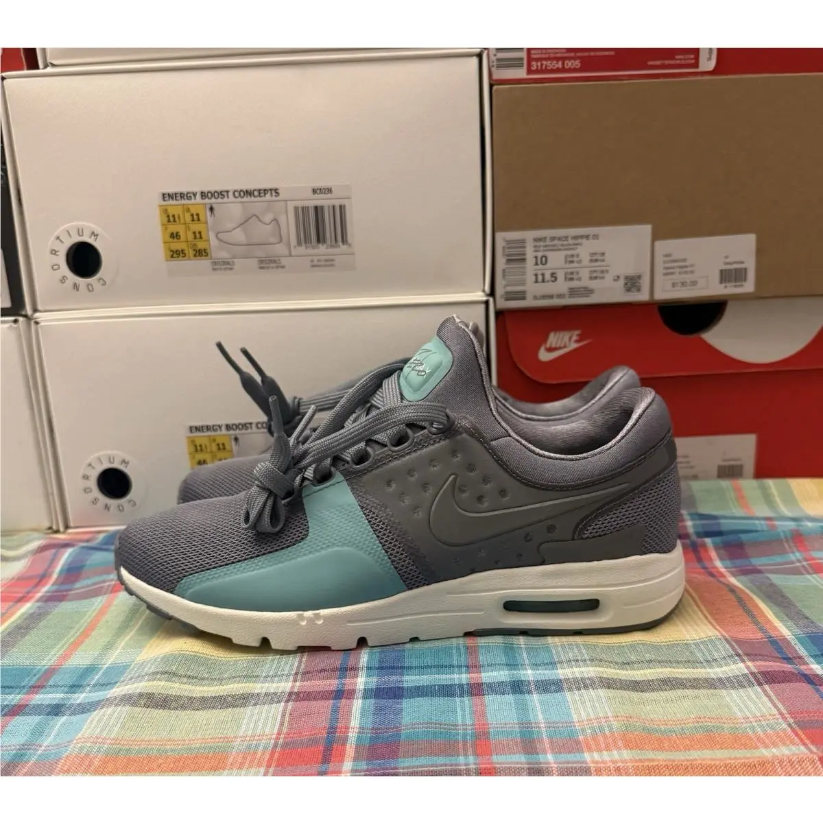 Nike shoes - Nike Air Max Zero - Air Max Zero - 857661-001 - Gray 1