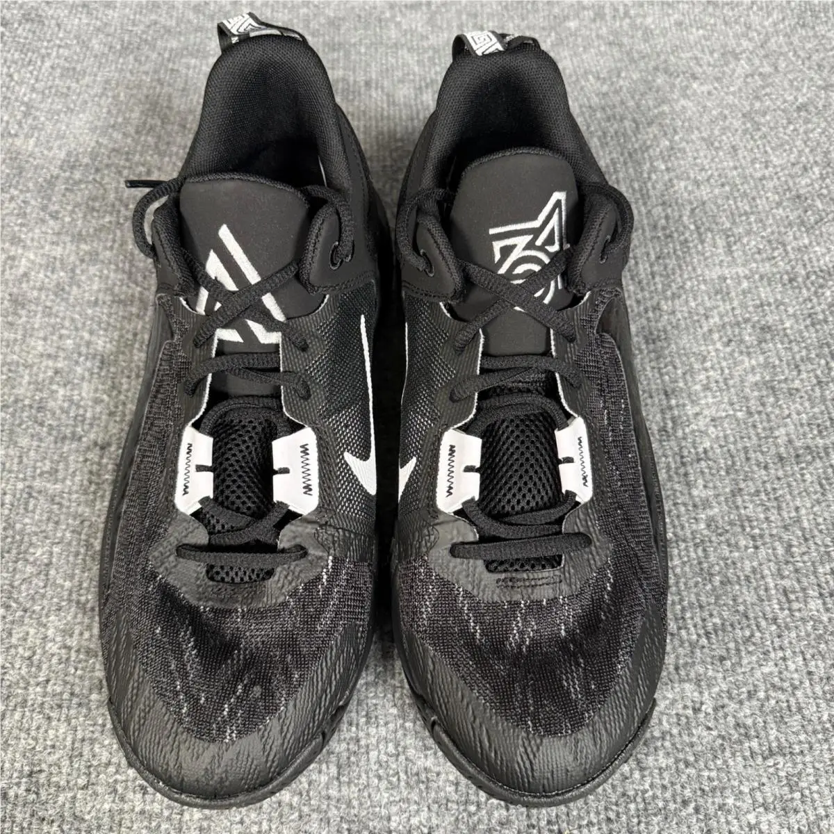 Nike shoes - Black 0