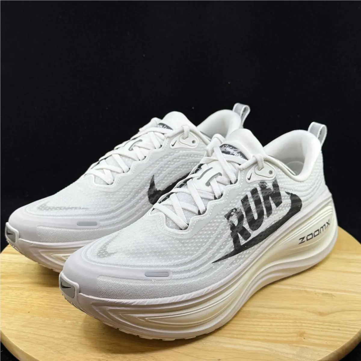 Nike shoes - White 5
