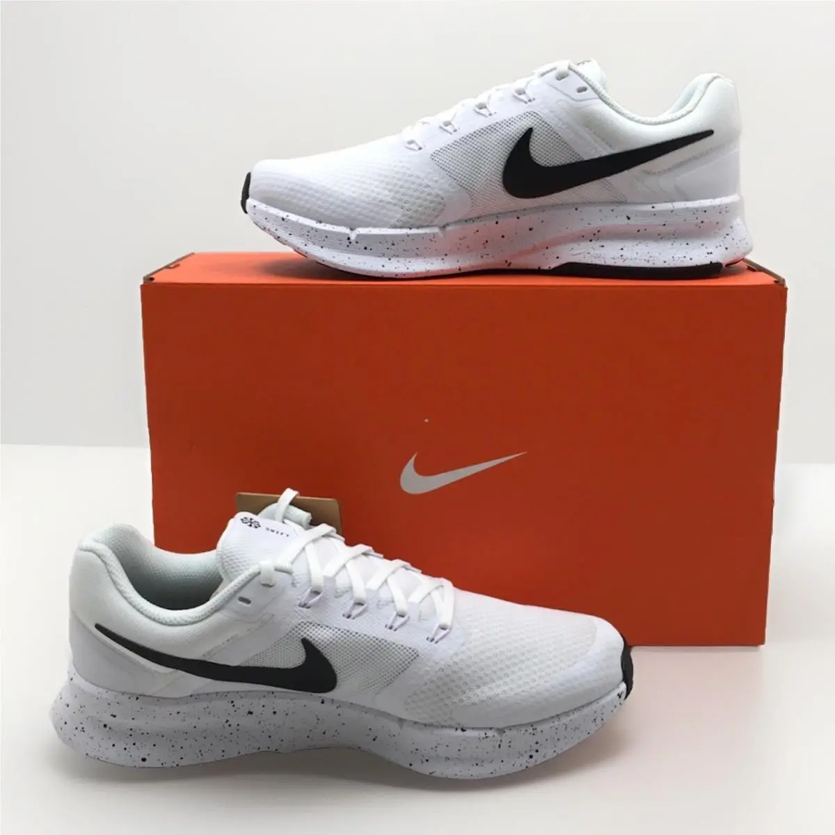 Nike Women’s Run Swift 3 Running Shoes Size 9.5M White/black/speckle