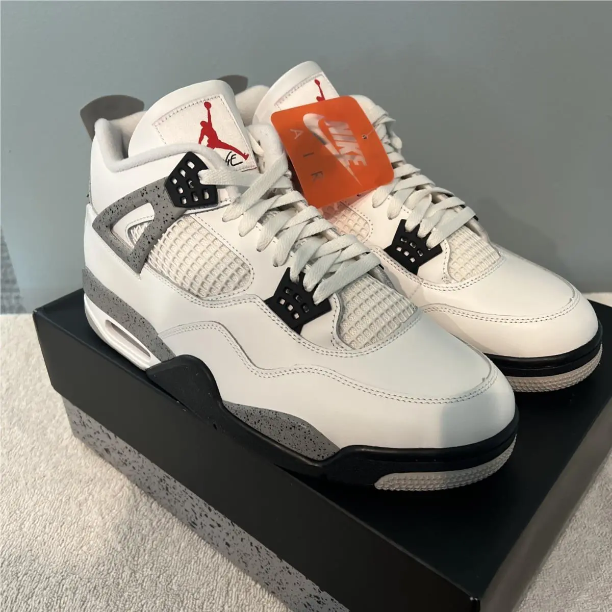 Nike shoes - Air Jordan 4 - Air - White 1