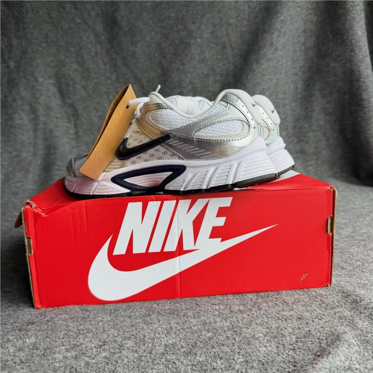 Nike shoes - Nike W Nike V5 RNR - I07390-095 - Silver 3