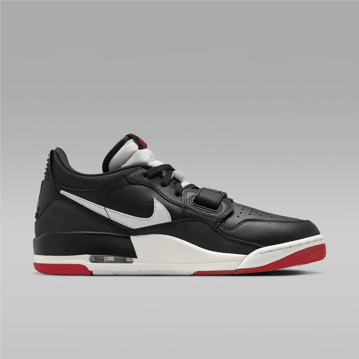 Nike shoes - Black/University Red/Sail (UPC: 197599846406) 1