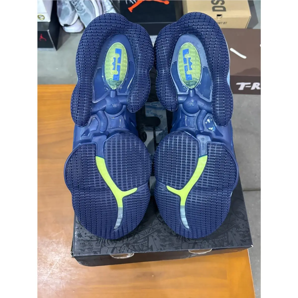 Nike shoes - Nike LeBron 19 - LeBron - Blue 4