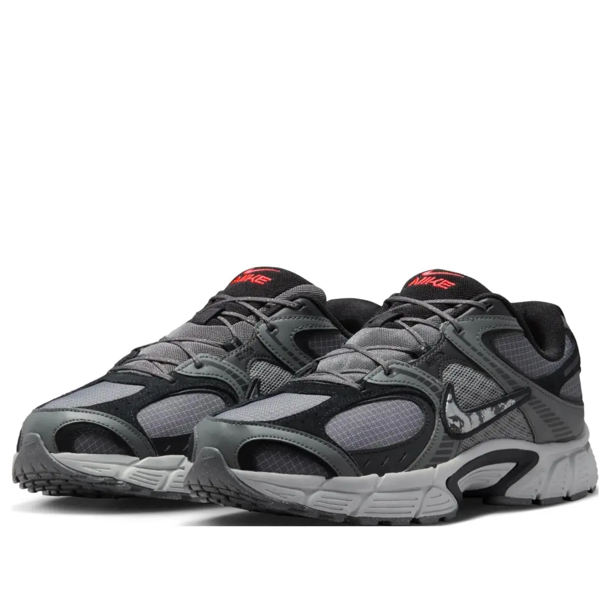 Nike V5 Rnr SE Iron Grey Metallic Silver Men`s Casual Shoes IM6769068 11.5 - Gray