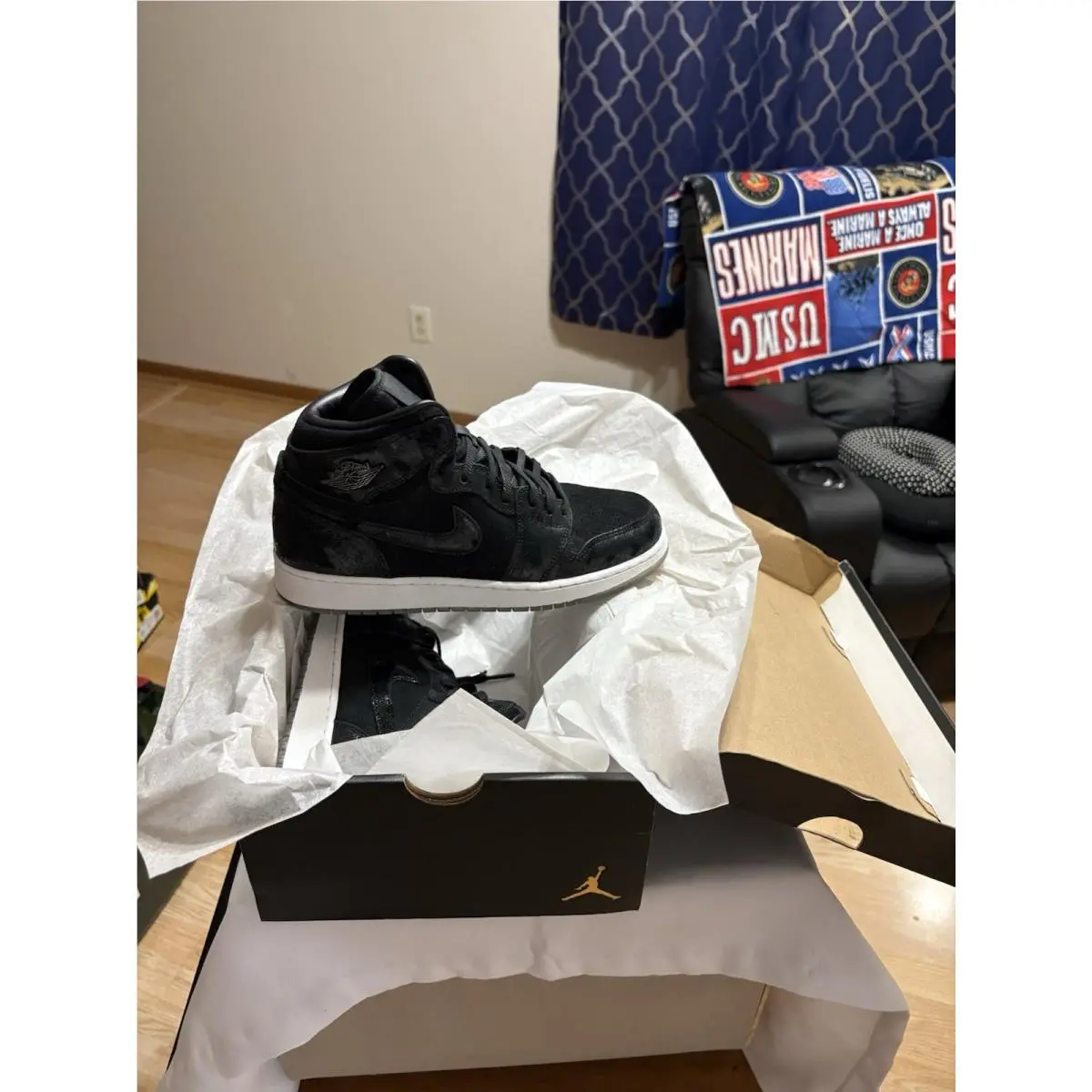 Nike shoes - Air Jordan 1 - Air - Black 2