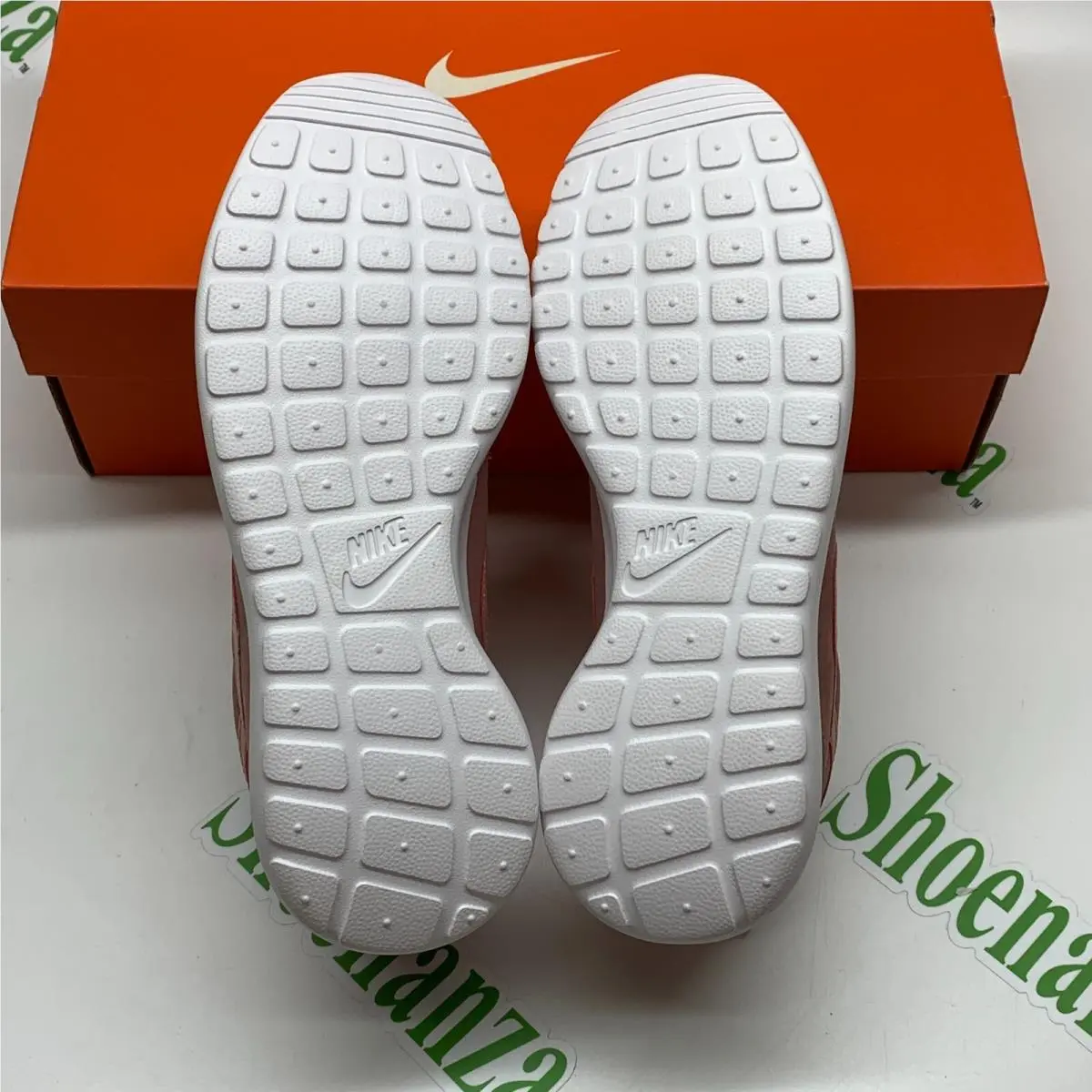 Nike shoes - Nike Roshe One Premium - Roshe One Premium - 833928 601 - Pink (UPC: 882801087295) 3