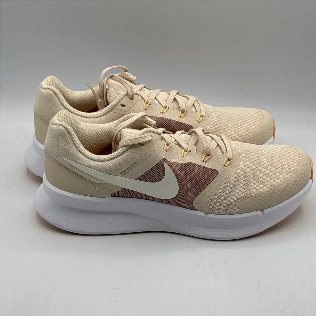 Nike Run Swift 3 Women 9.5 White Sail Orange Chalk Running Shoes DR2698-107