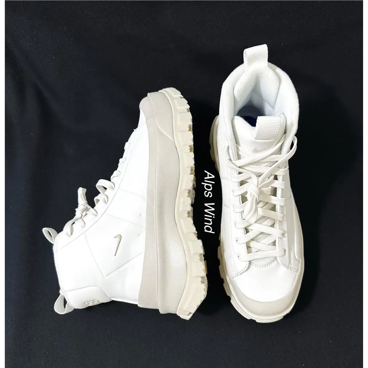 Women`s Blazer Roam Mid Winterized Sneakers / Boots Size-7.5 by Nike
