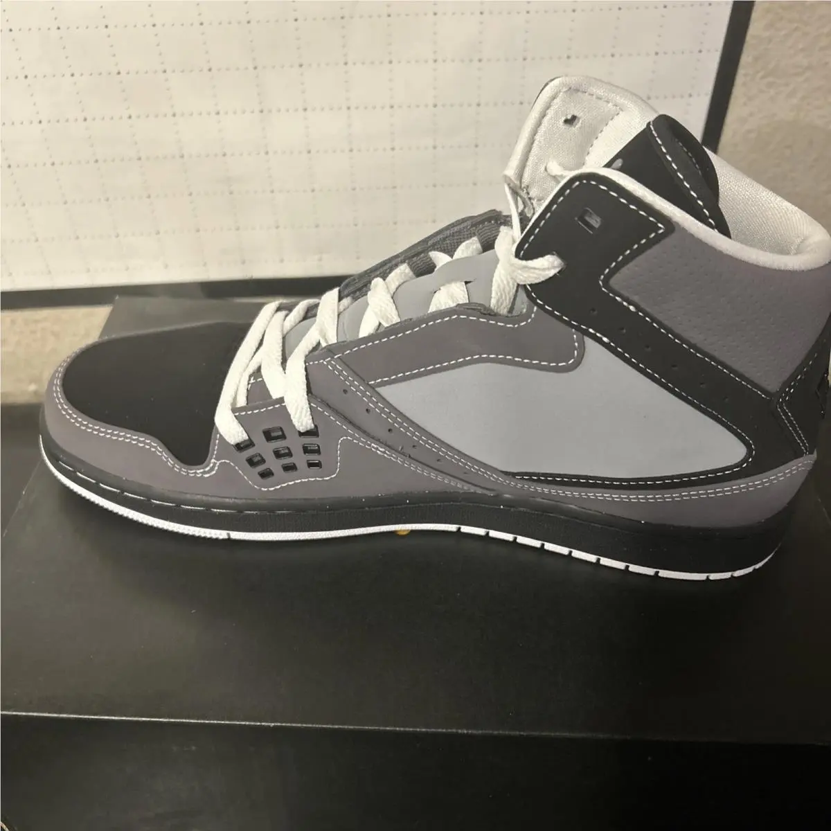 Nike shoes - Jordan 1 Flight - Flight - 372704-002 - Gray 0