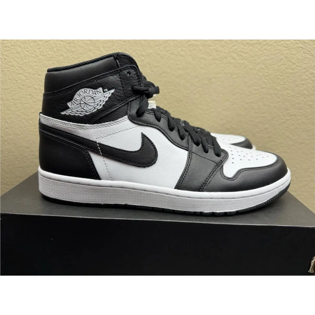 Nike shoes - Air Jordan 1 - Air - Black 1