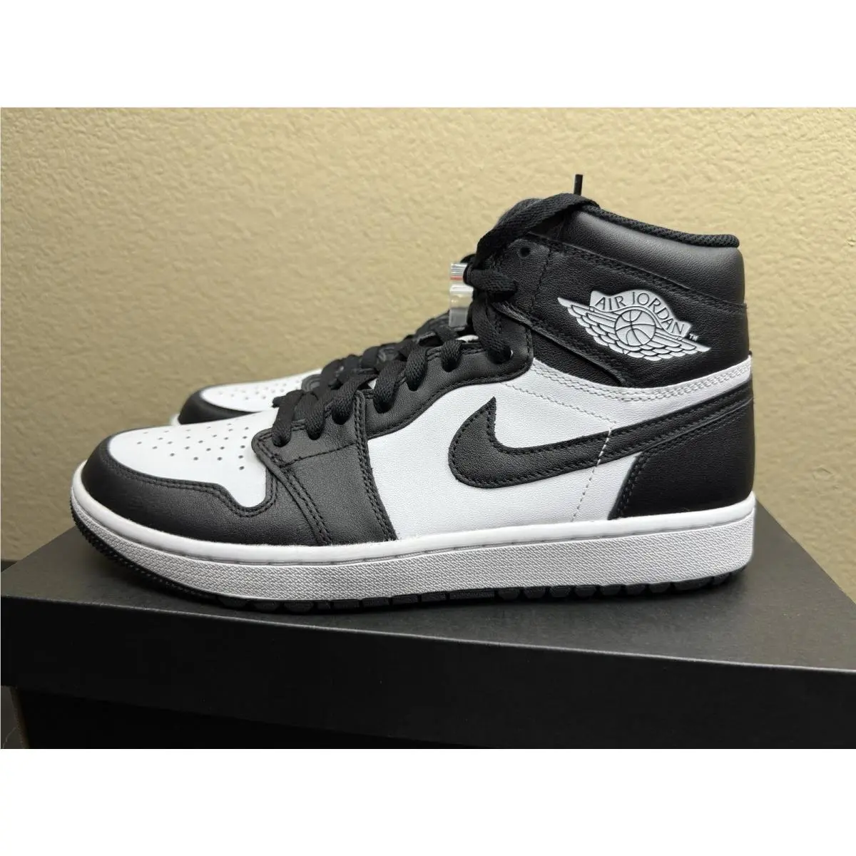 Nike shoes - Air Jordan 1 - Air - Black 3