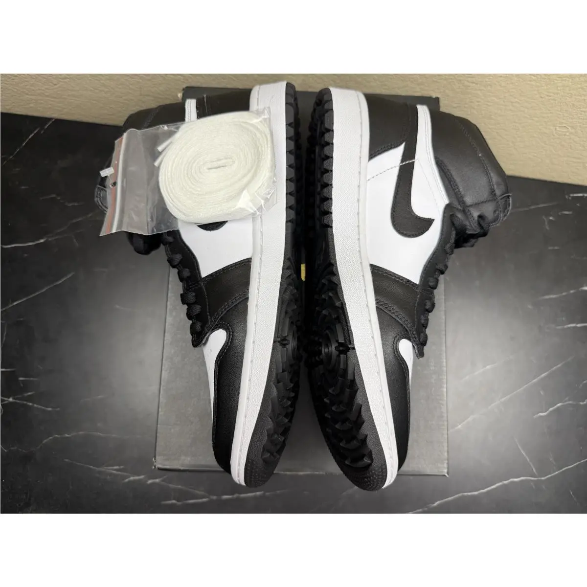 Nike shoes - Air Jordan 1 - Air - Black 5