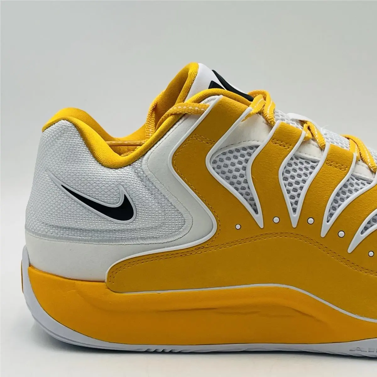 Nike shoes - Nike KD 18 - IH5096 101 - Yellow 1