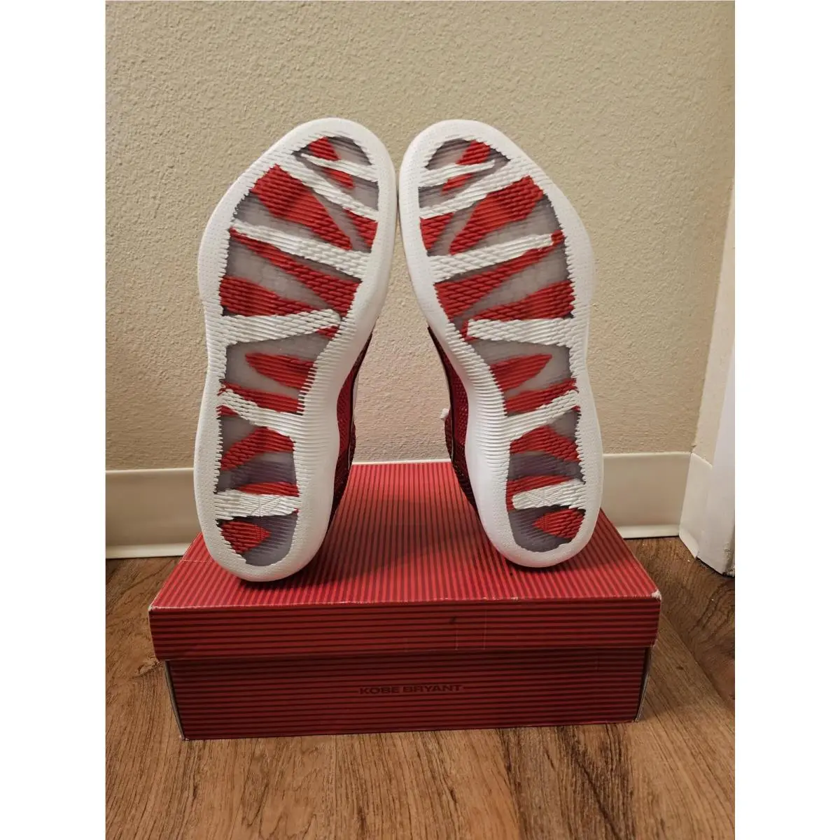 Nike shoes - Red 4