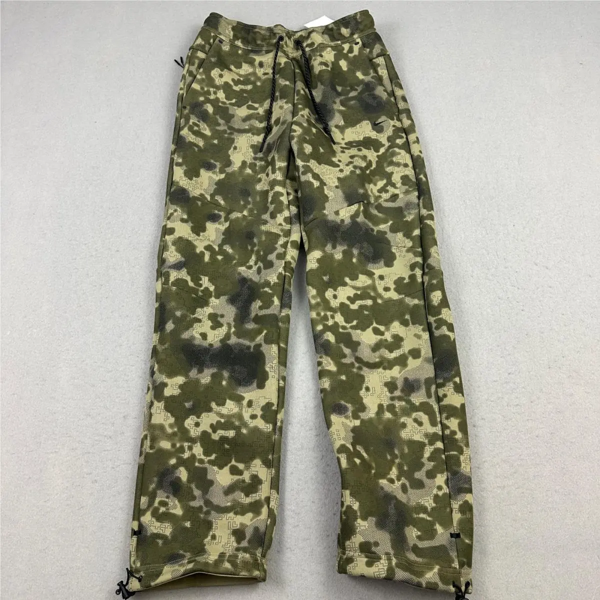 Nike Pants Men Small Green Camo Tech Fleece Tapered Drawstring Straight Leg