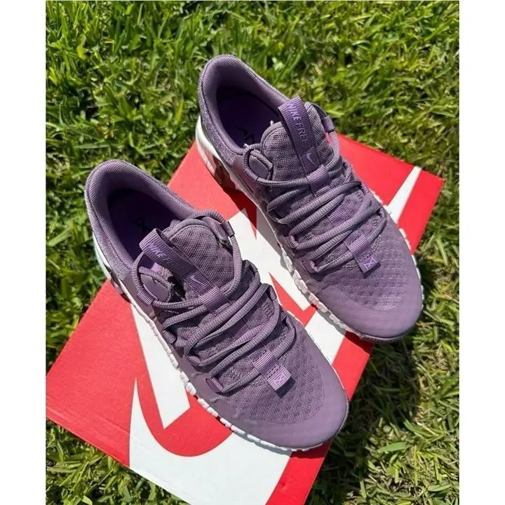 Nike shoes - Nike Essentialist - Essentialist - Purple 1