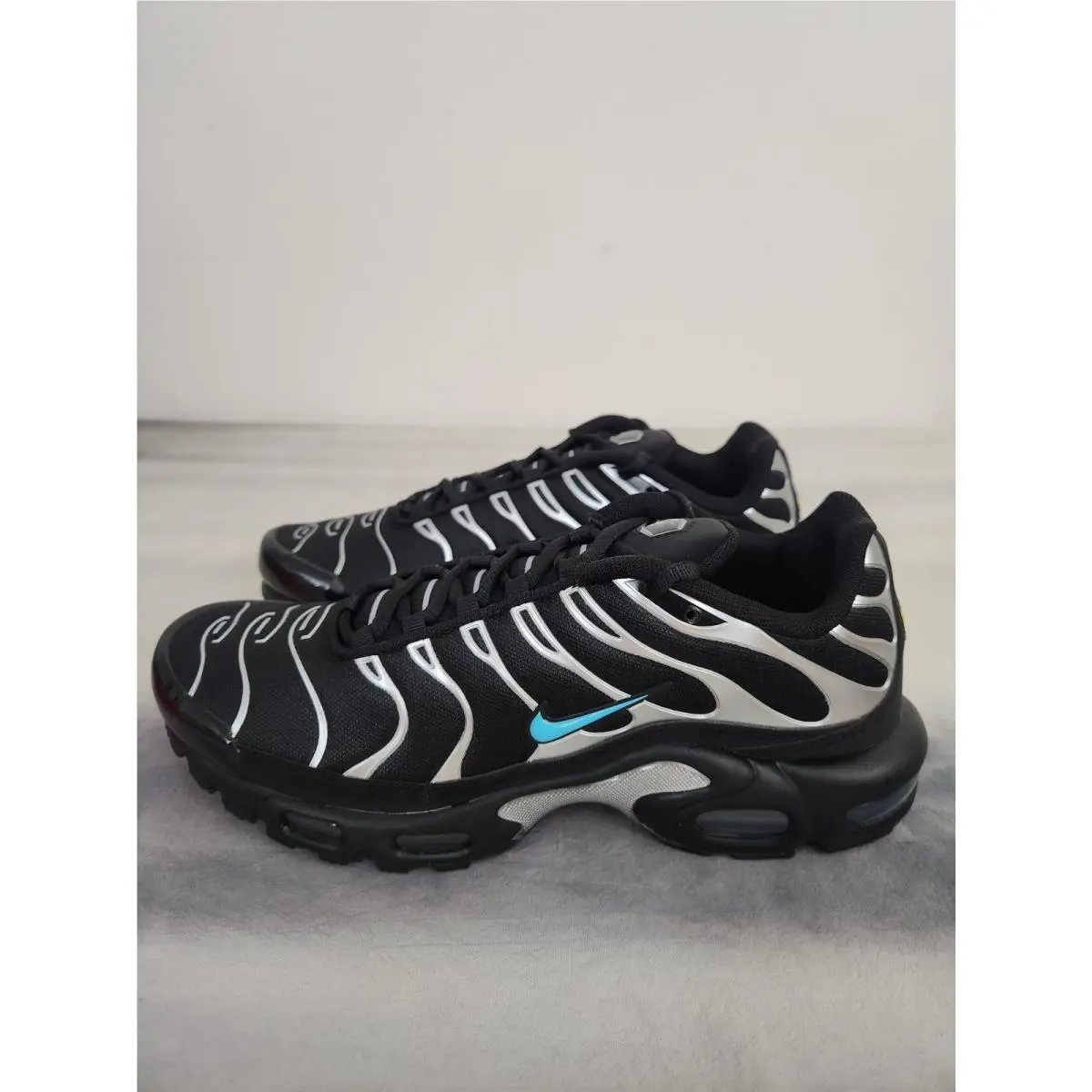 Nike shoes - Nike Air Max Plus - Air Max Plus - IM9624 001 - Black/Gamma Blue Chrome 1