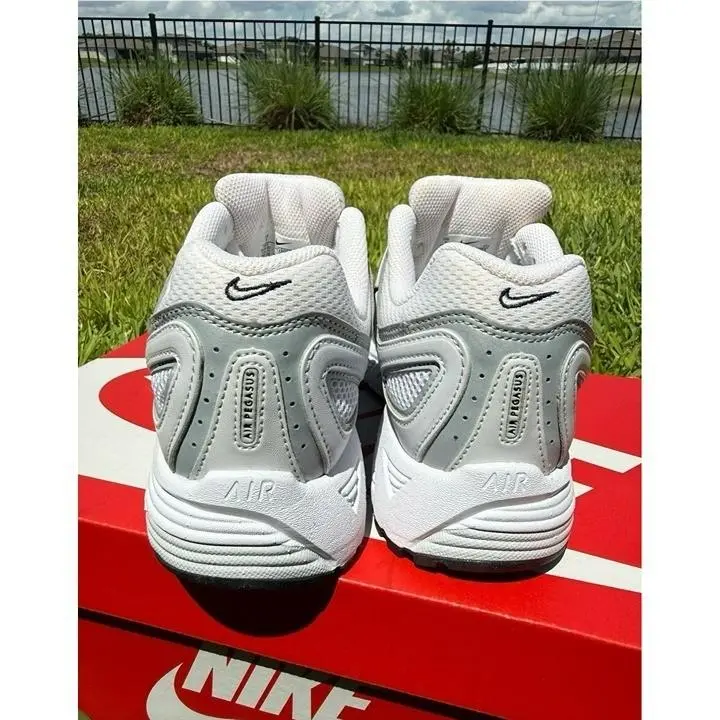 Nike shoes - Nike Essentialist - Essentialist - WHITE / BLACK 2