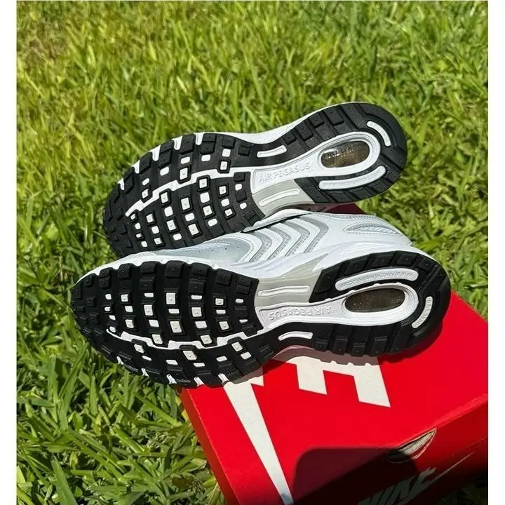 Nike shoes - Nike Essentialist - Essentialist - WHITE / BLACK 3