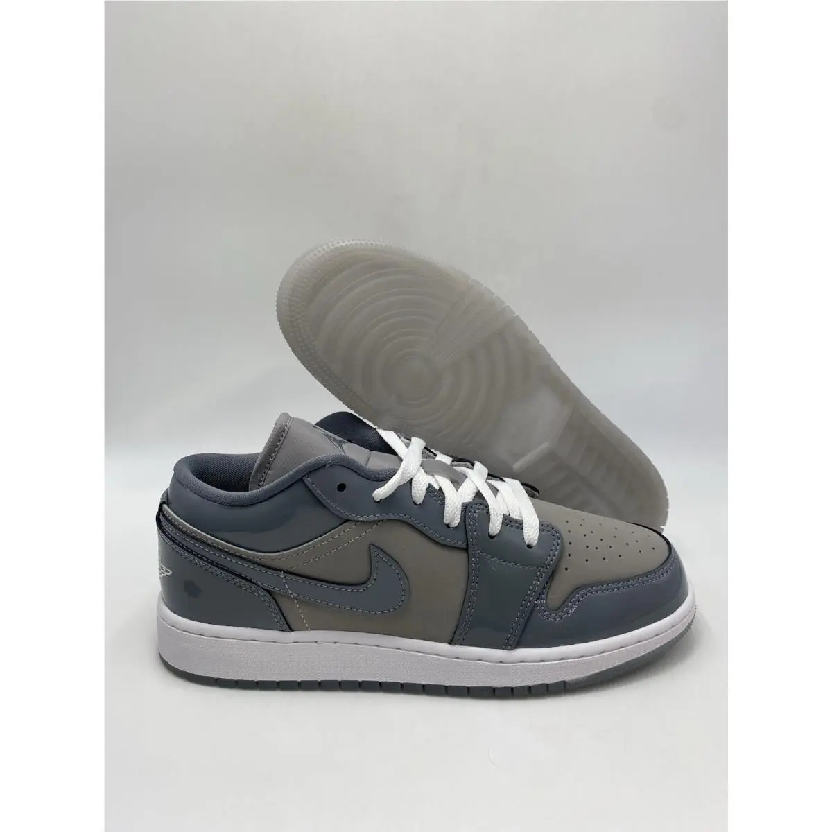 Nike Air Jordan 1 Low SE GS Medium Grey Cool Grey White HF3188 011 Size 6Y