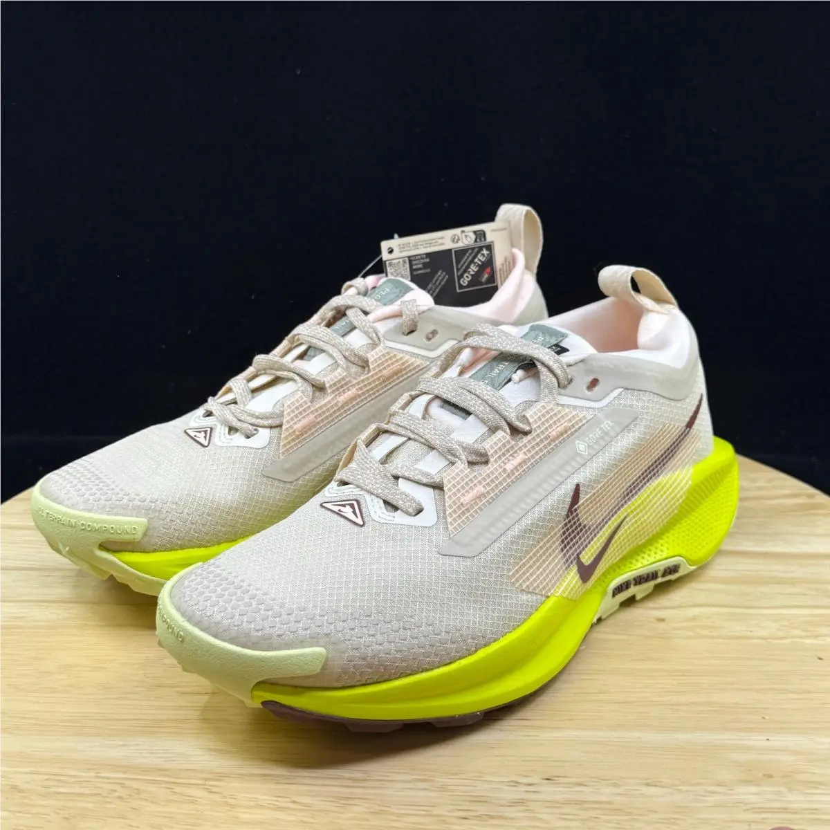 Nike shoes - Beige 0
