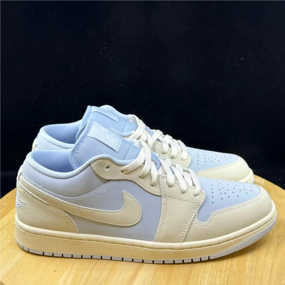 Nike shoes - White 3