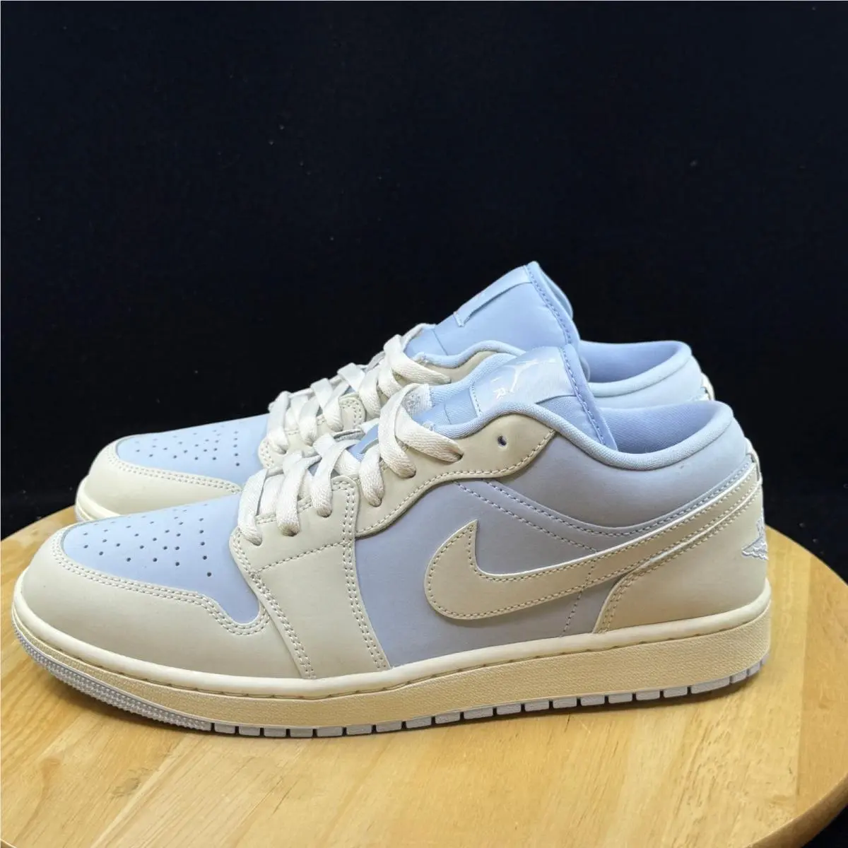 Nike shoes - White 5