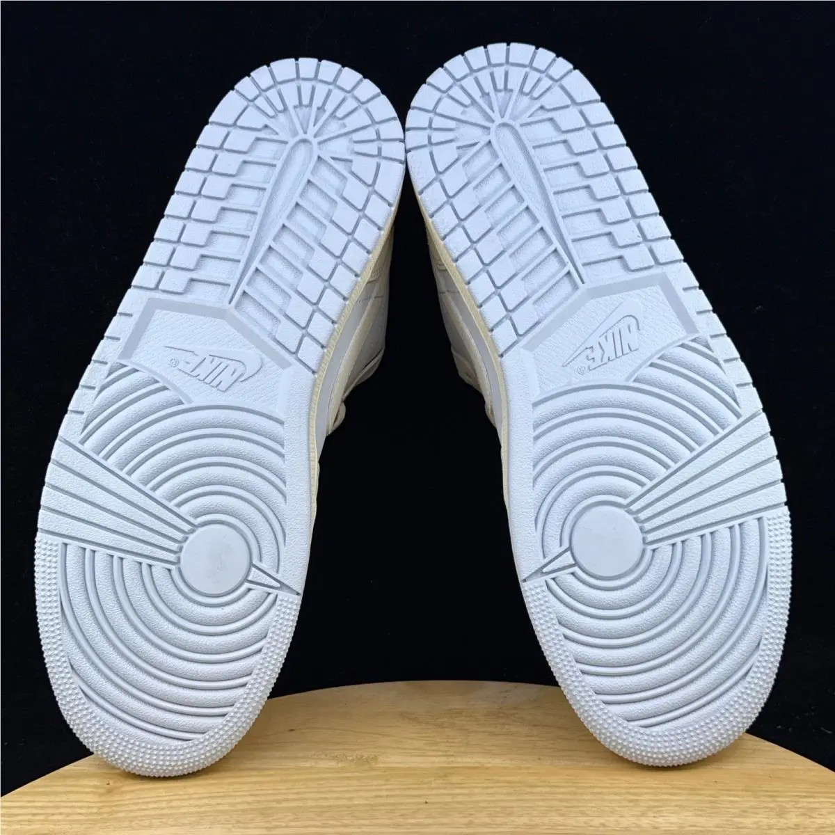 Nike shoes - White 7