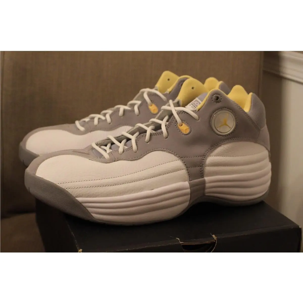 Nike Air Jordan Jumpman Team 1 Cement Grey White Sz 11.5 CV8926
