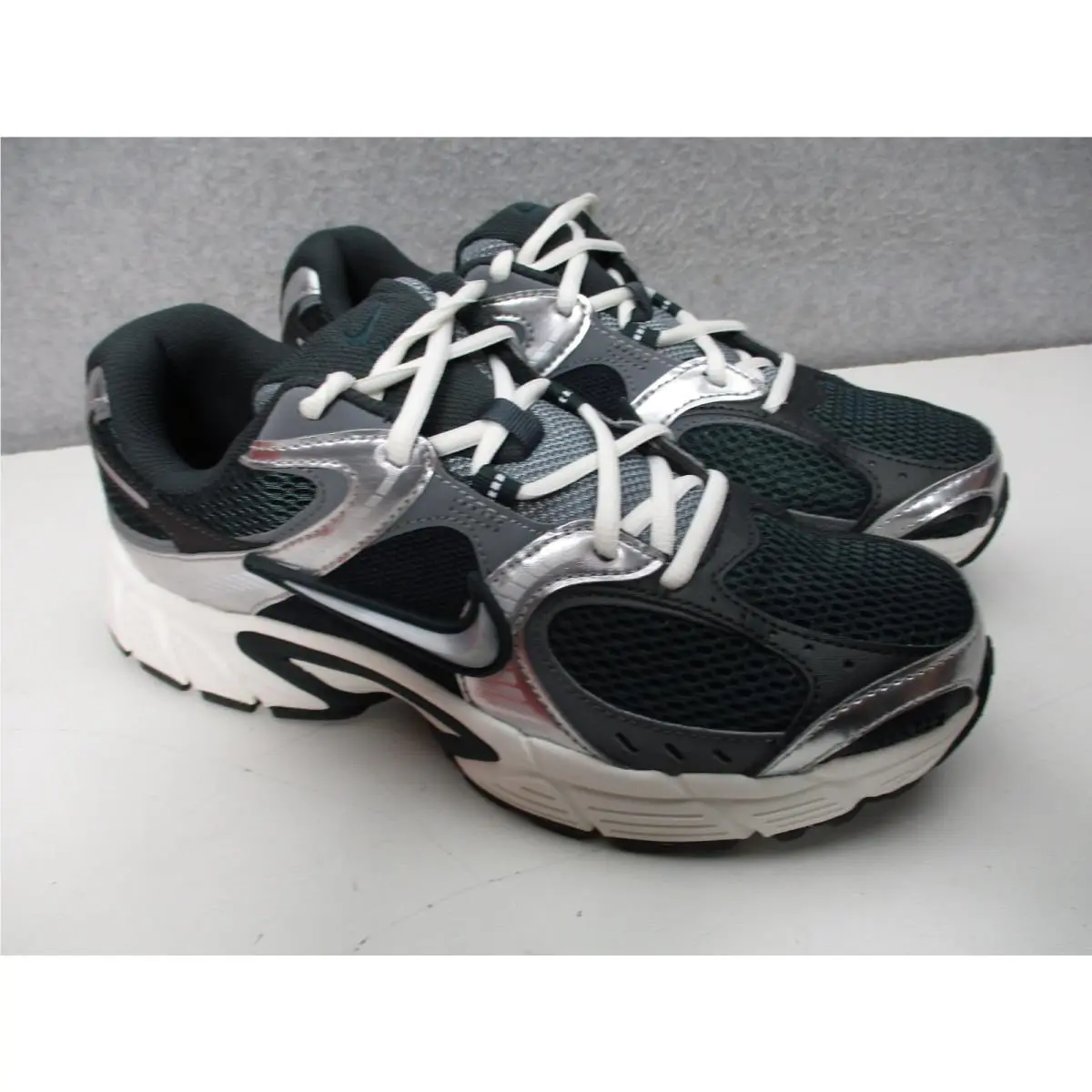 Nike shoes - Nike V5 RNR - RNR - HQ7901-300 - Silver 1