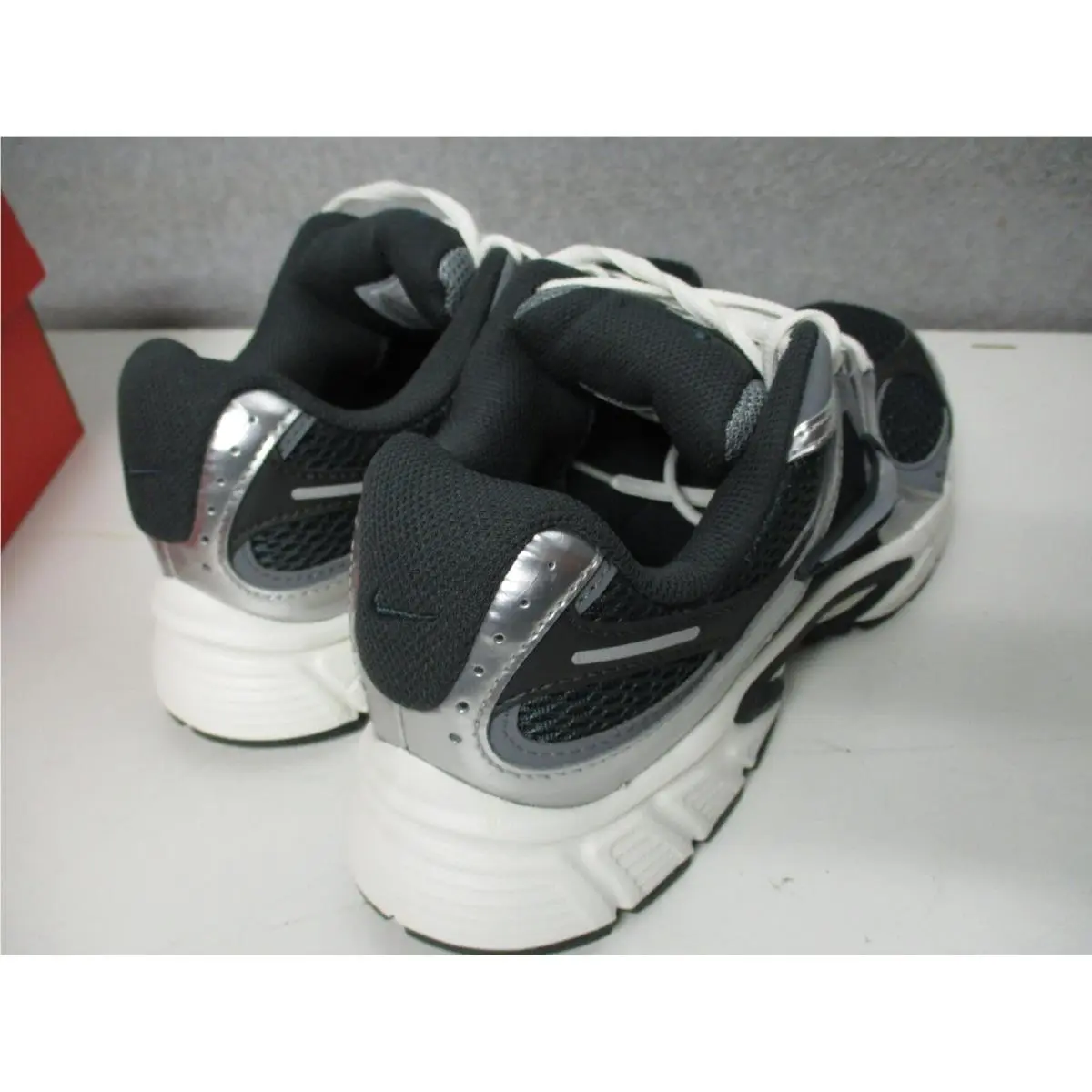Nike shoes - Nike V5 RNR - RNR - HQ7901-300 - Silver 4