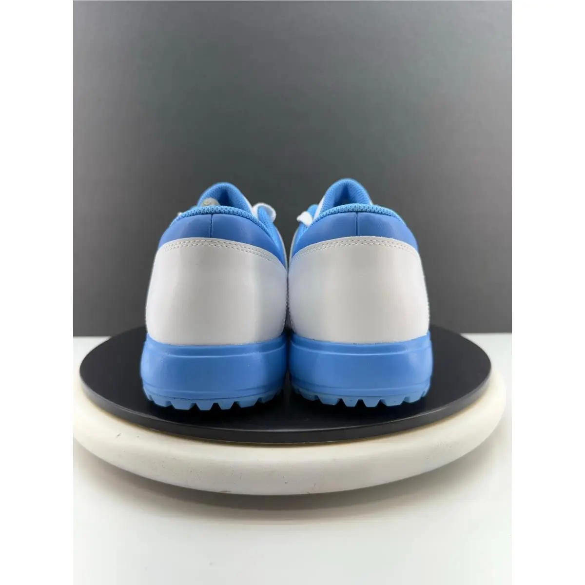 Nike shoes - White 3