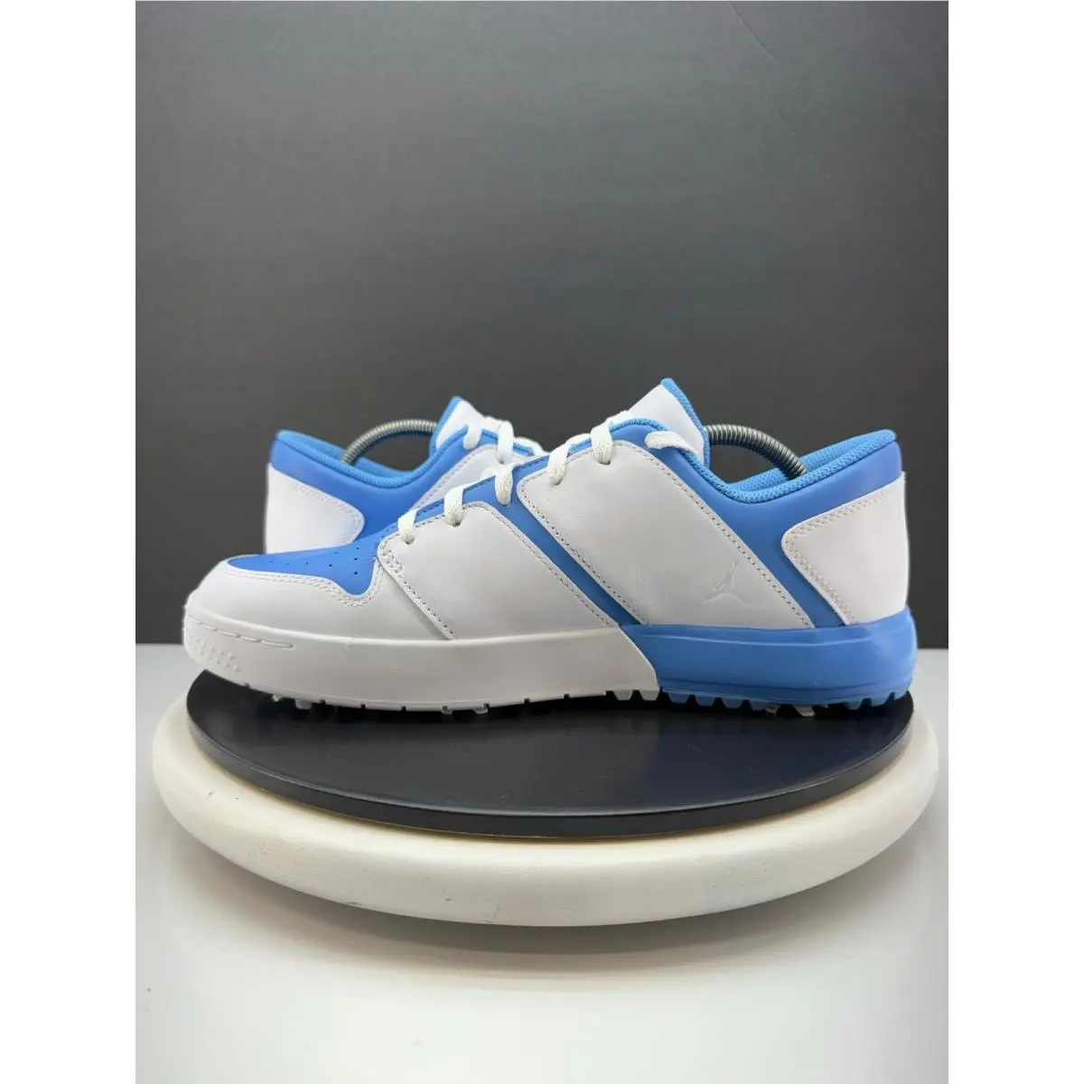 Nike shoes - White 4
