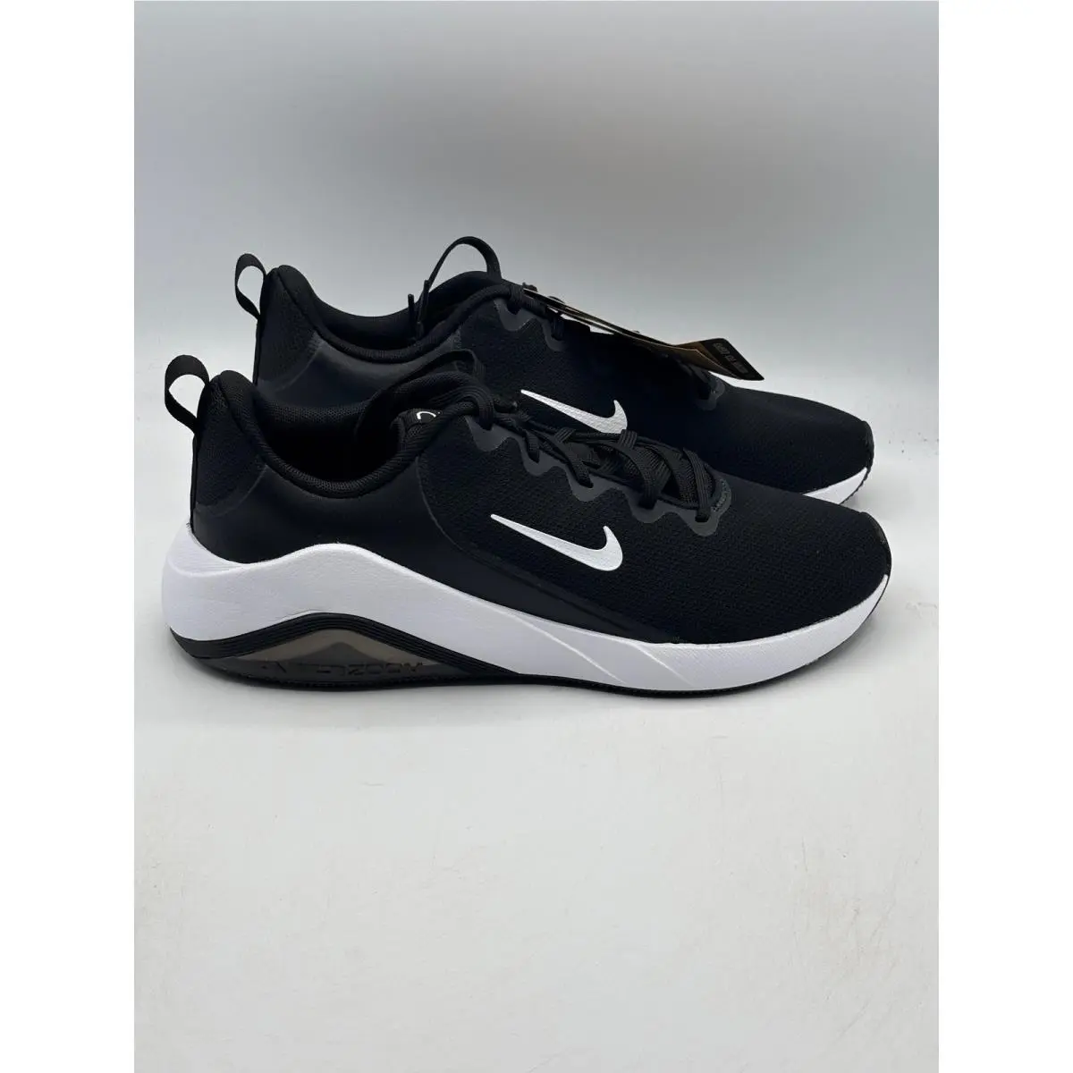 Nike Air Zoom Bella 7 Women Size 11 Black White Training Shoes FZ1689-003