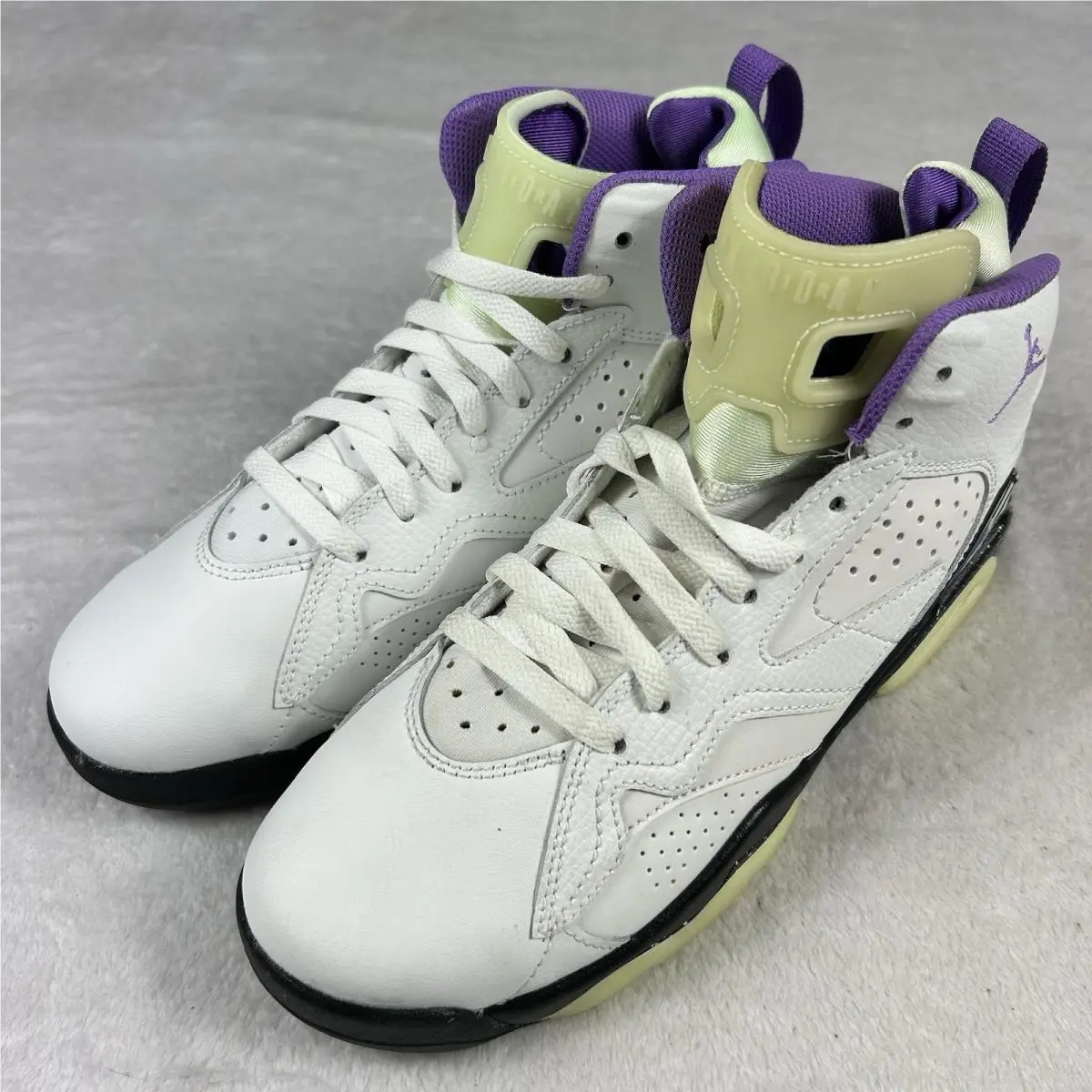 Nike shoes - White (UPC: 0197597036472) 2